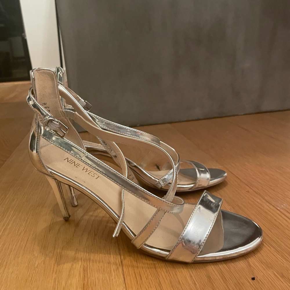 Metallic silver Nine West heels in size 6.5m